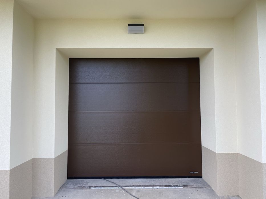 Brama garażowa segmentowa 3000x2500 złoty dąb orzech