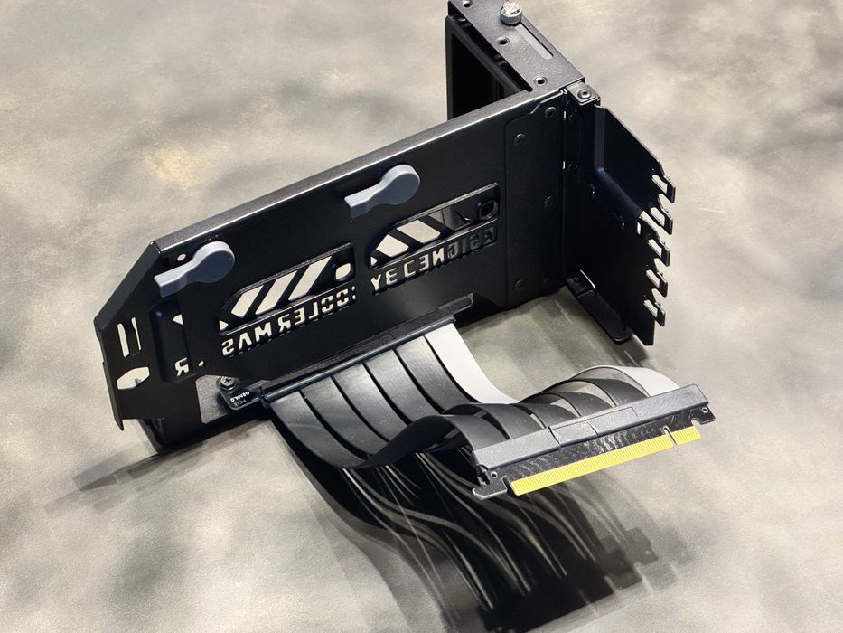 ~~ Cooler Master Vertical Card Holder V3 Riser z taśmą GPU - PCIE 4.0 ~~