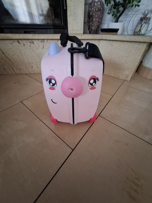 Walizka dziecięca na kółkach pegaz