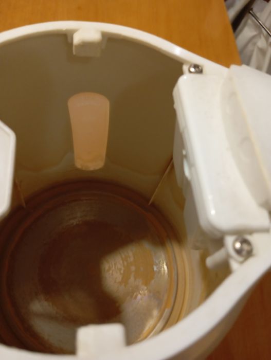 Чайники  электрические. Поломанные текут