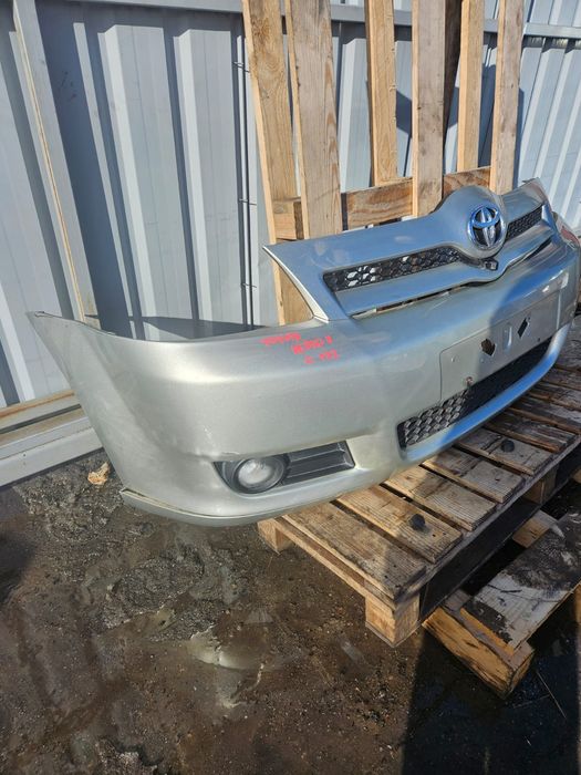 Corolla verso II zderzak przedni 1c0 05-08