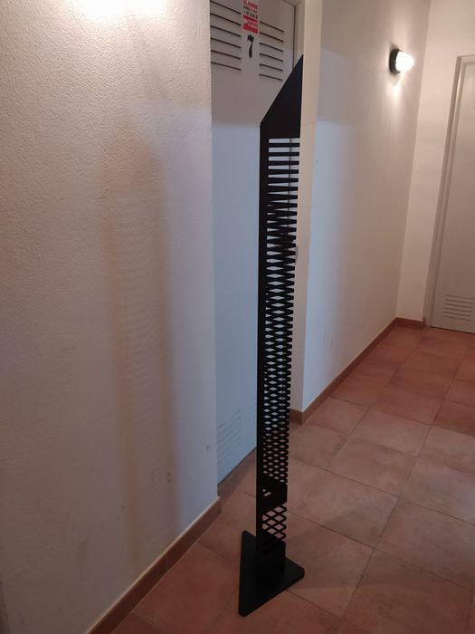 Estante torre de CDs em metal excelente estado