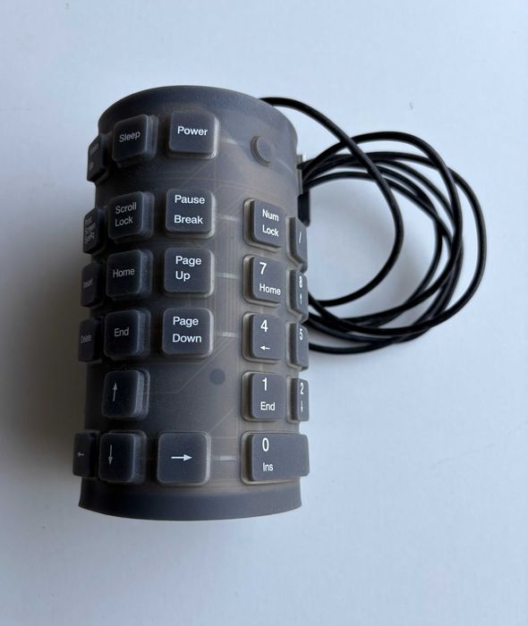 Teclado Flexível de Silicone Enrolável USB (Layout PT) Impermeável