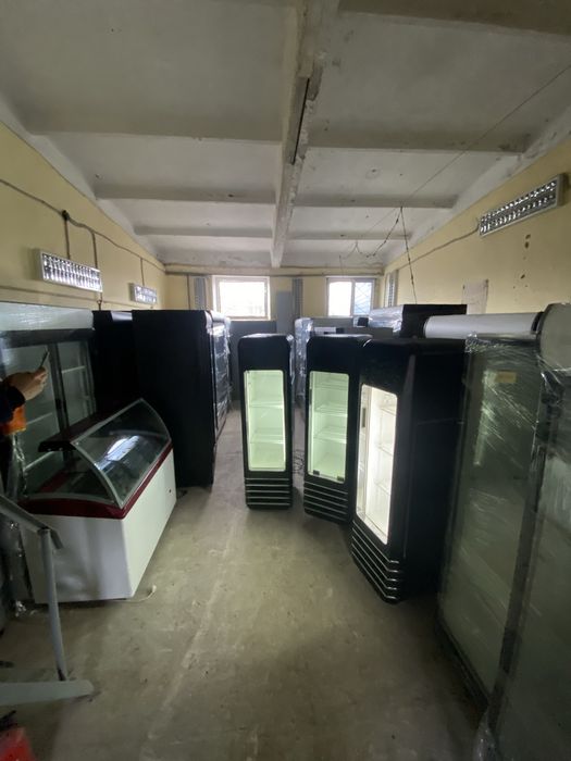 Холодильник для напитков Витрина Ларь Регал