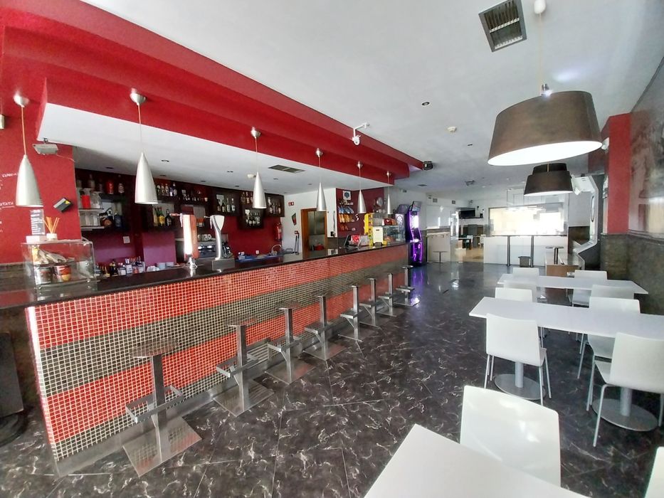 Café snack bar a funcionar