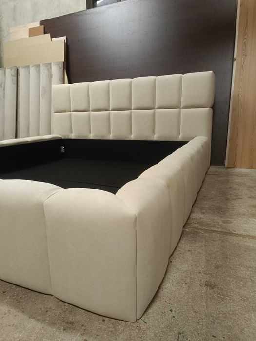 Łóżko tapicerowane kafelki puchate na wymiar grubsze ramy