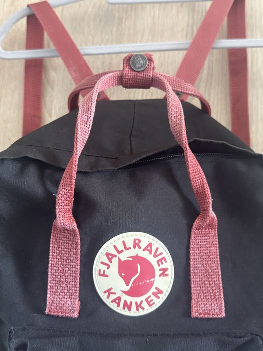 Plecak fjallraven kanken mini czarno czerwony