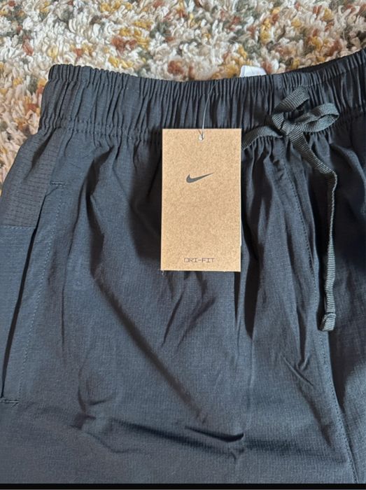 Calções Desportivos  da Nike com Bolsos Zipper – Running & Treino