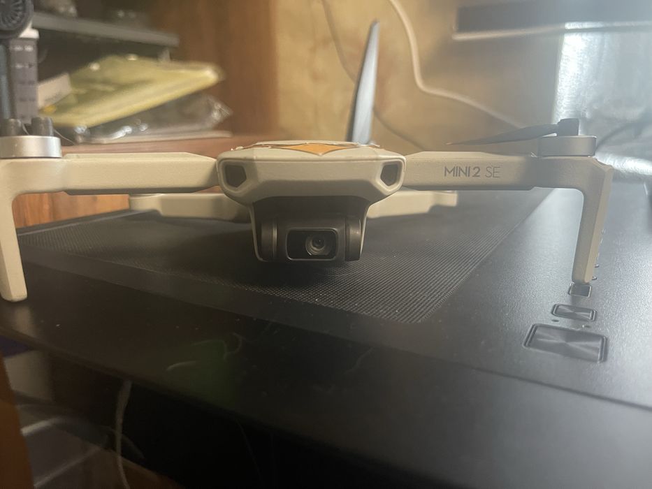 Дрон DJI Mini 2SE