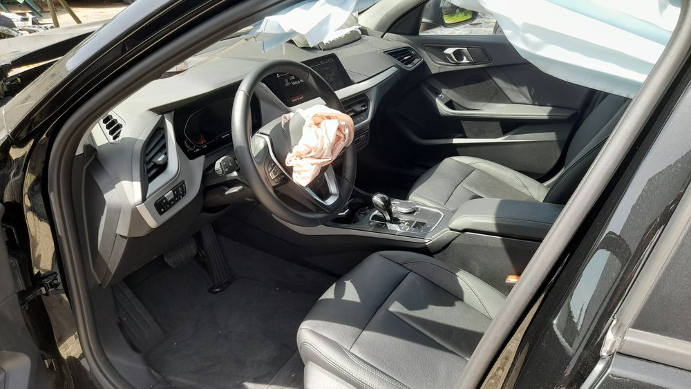 BMW SERIE 1 118 I Gasolina  Caixa Automatica  [ 2024] NACIONAL