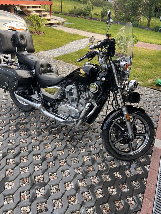 Motocykl honda shadow 700 vt