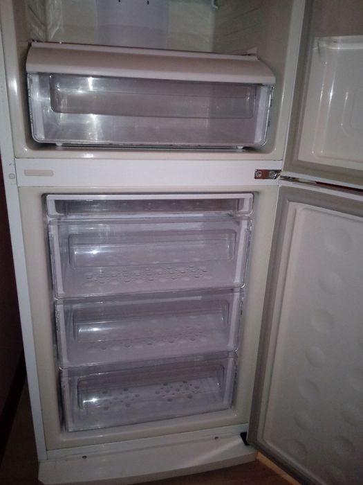 Холодильник SAMSUNG RL48RSBSW  No Frost