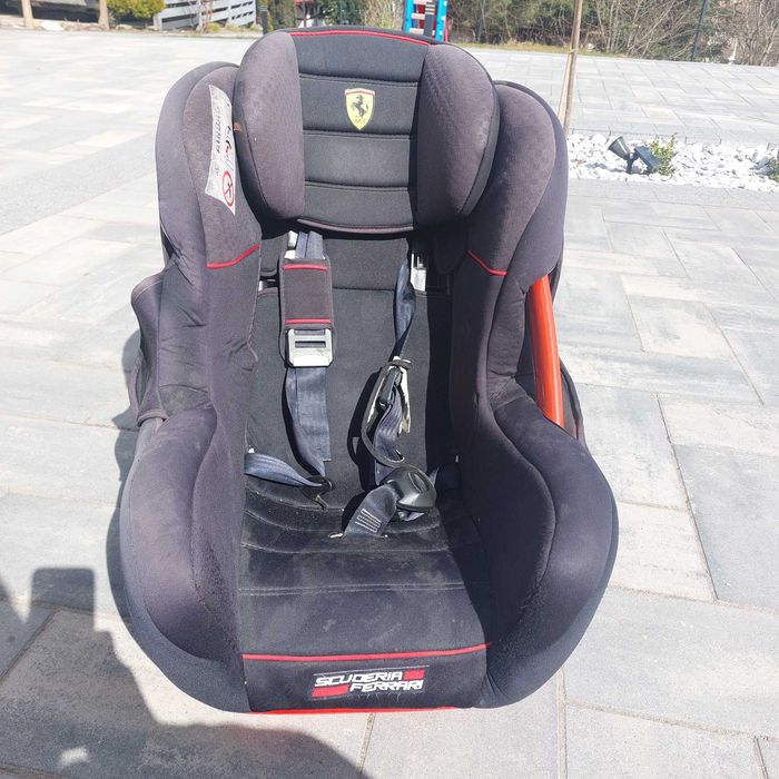 Fotelik samochodowy 9-18 kg  FERRARI