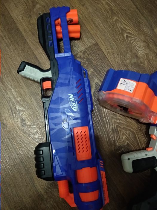 "Nerf Elite Infinus