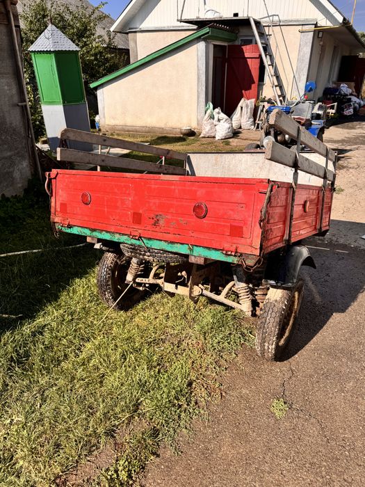 Тракторець, картоплесаджалка, причіп та навісне