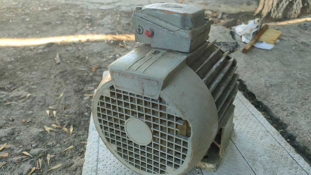 Электродвигатель 1.1 кВт 1405 об/мин( Румыния, Медь)