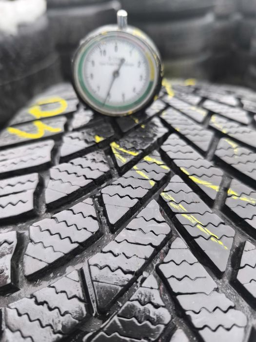 #Opony Bridgestone blizzak lm 0O5 235/50/19 para