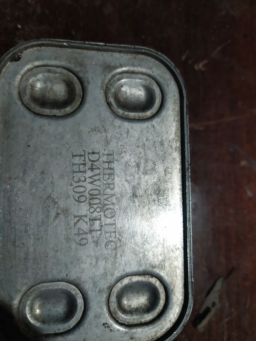 Масляный радиатор двигателя, теплообменник skoda roomster