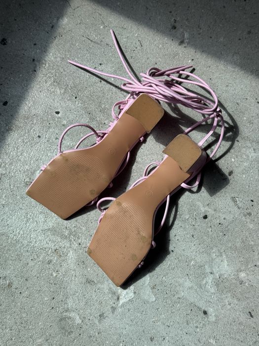 Рожеві босоніжки plt