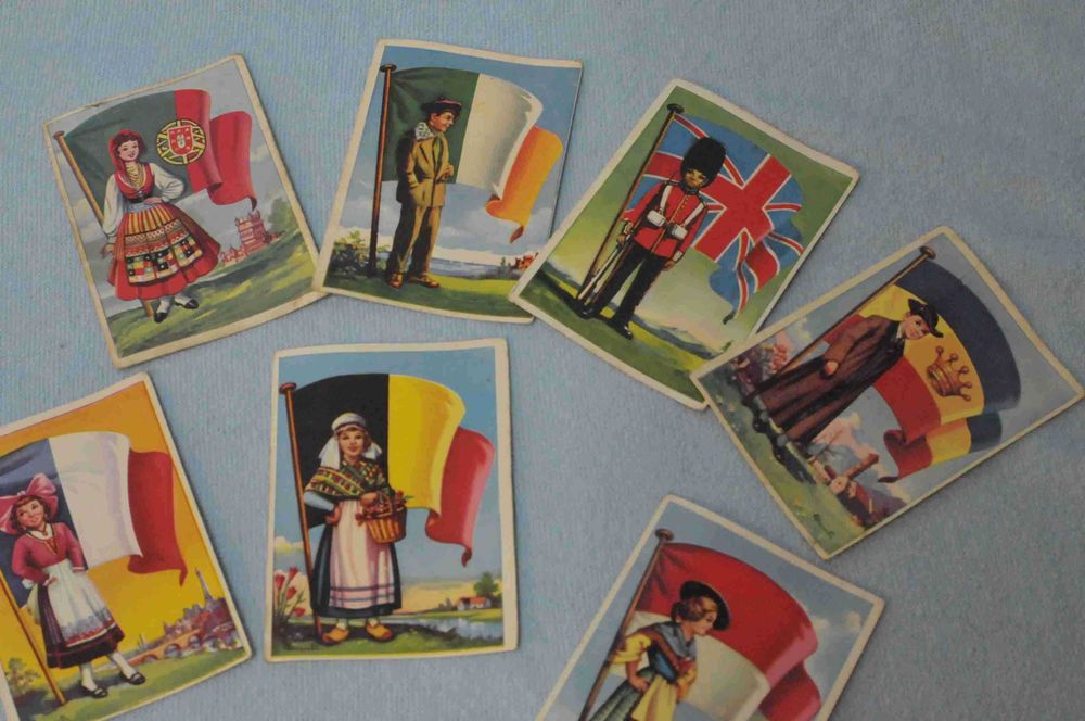 Colecção Bandeiras do Universo (série de 128 cromos) Vintage Anos 60