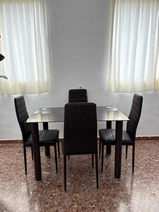 Mesa de jantar em vidro + 4 cadeiras - Envio gratis