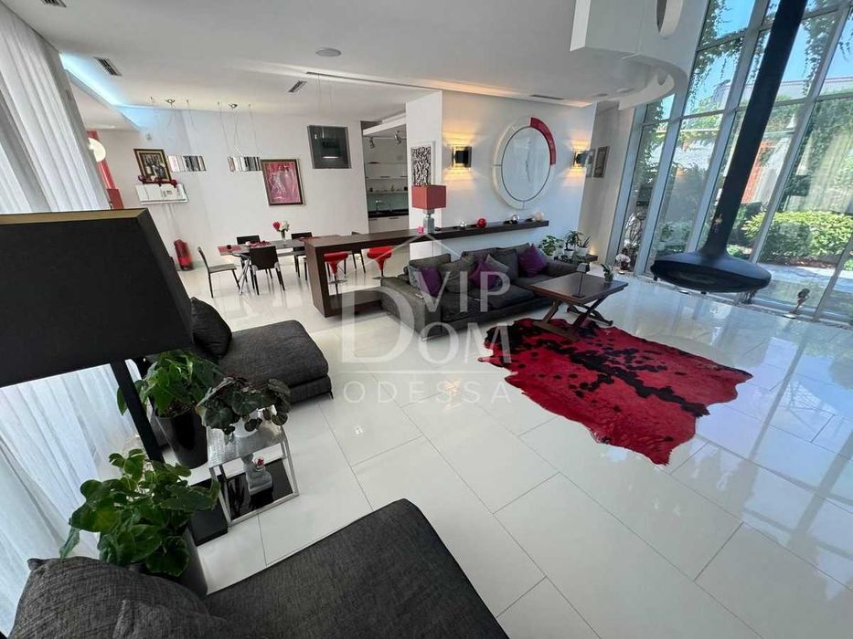 ПРОДАМ Уникальный Дом 12 станция Фонтана единственный в своём роде.