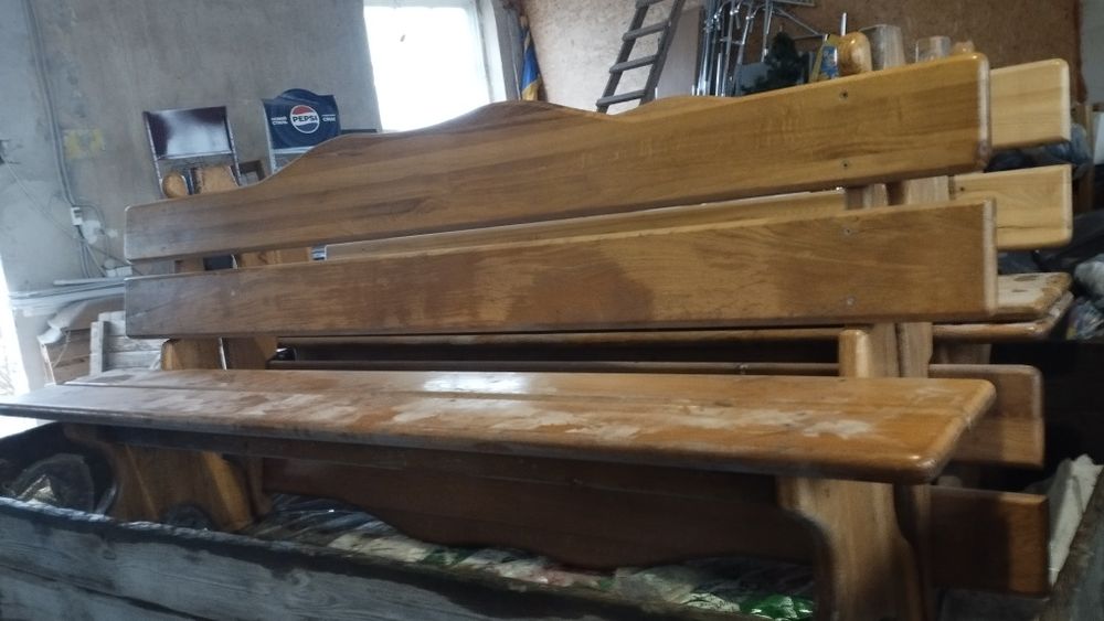 Продам столи дубові,лавки,крісла б/у,в хорошому стані.