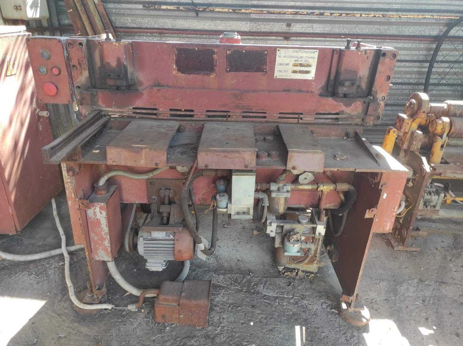 Гільйотина для металу 1.6х1000 мм