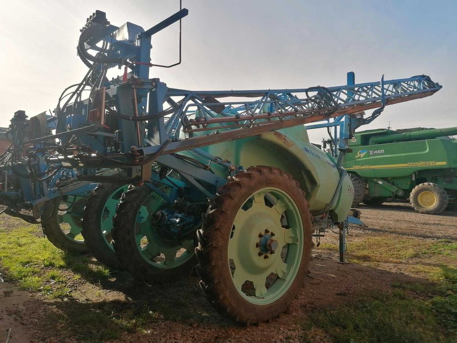Обприскувач Berthoud-Tracker-3200