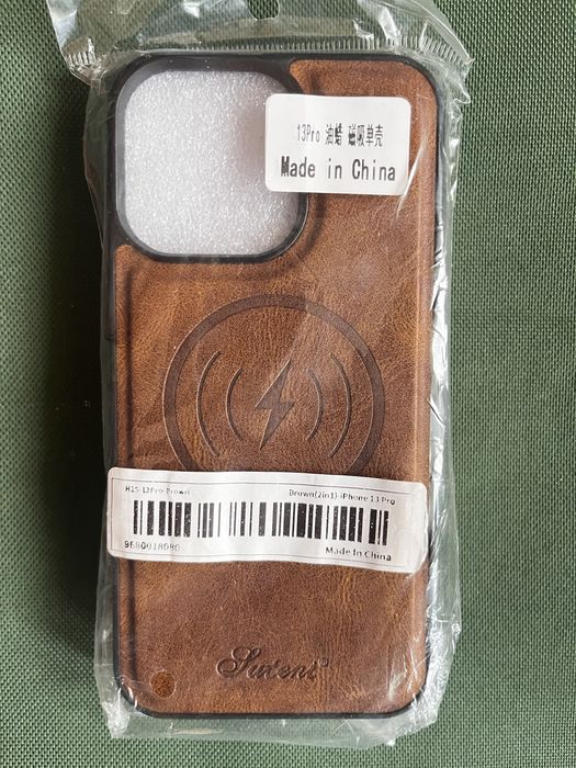 Чохол на iPhone 11 з магнітом + гаманець