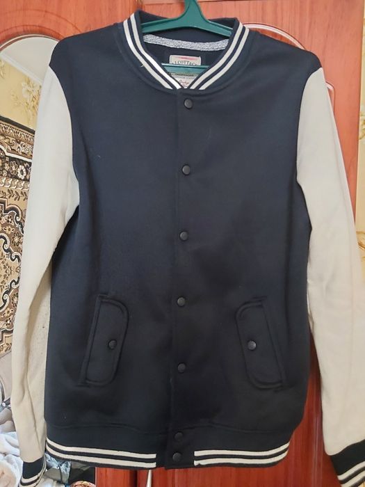 Куртка(светер) бейсбольний розмір М.