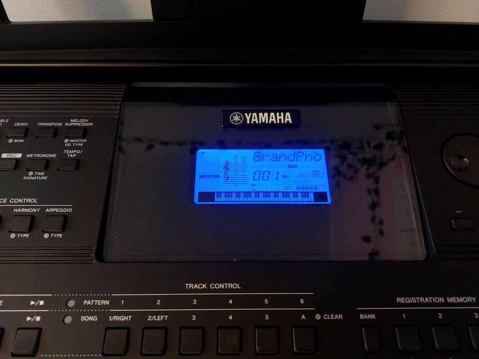 Keyboard Yamaha PSR E453