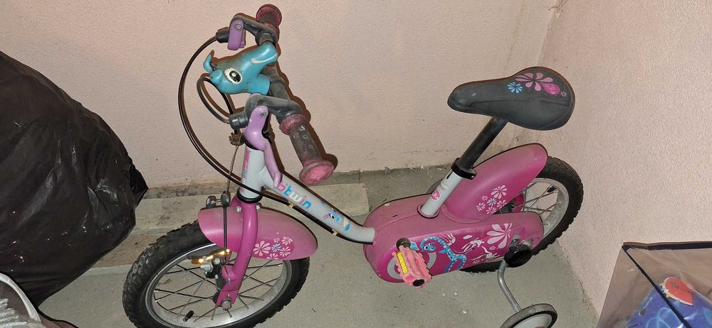 Triciclo criança.