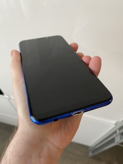 Телефон Huwei P Smart +