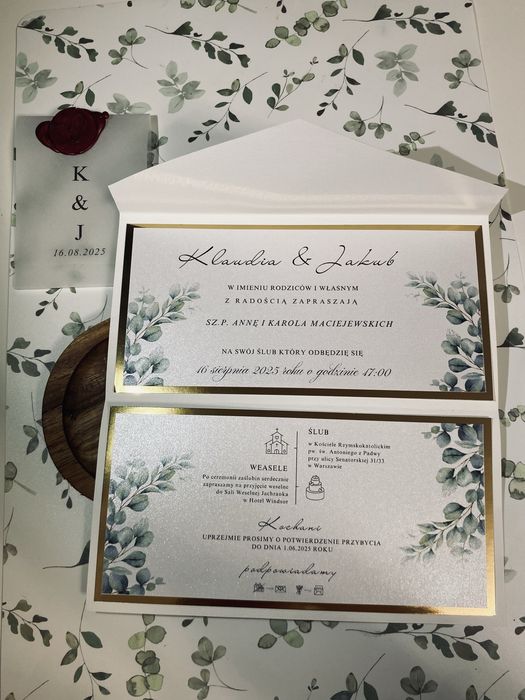 Ślubne zaproszenie składane