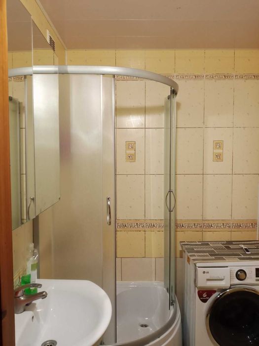 Здаються кімнати в 3-х кімн. кварт. 4000+. Р-н Урожай, мед університет