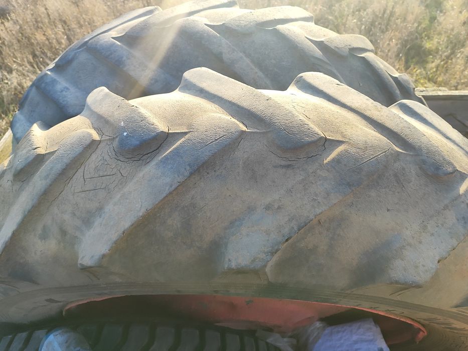 Продам трактор ЮМЗ 6. (прицеп, плуг, опрыскиватель)