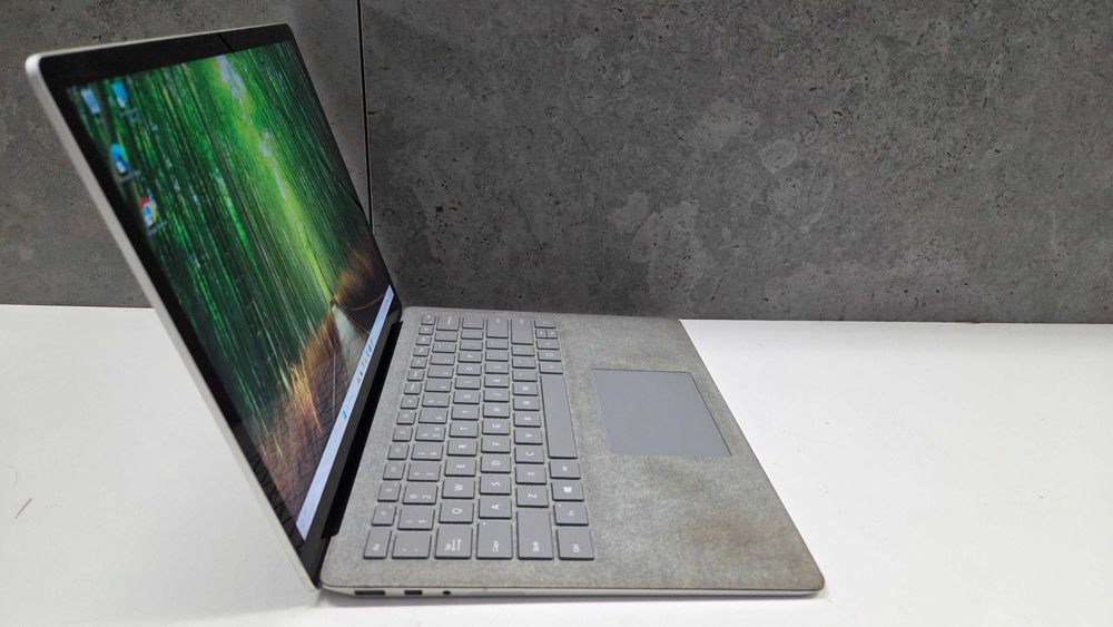 Microsoft Surface Laptop 2 i5 7300U 8GB 256SSD 1769 Dotyk 2256x1504