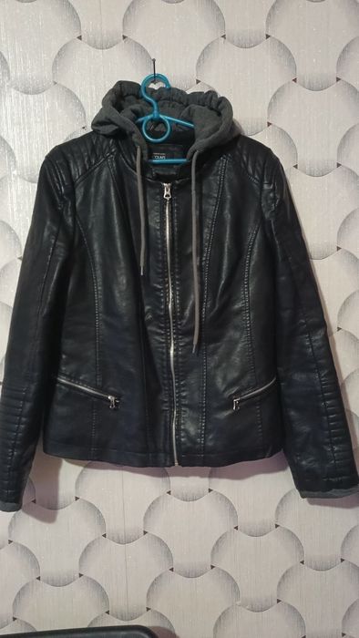 Куртка COLIN'S короткая натуральная кожа деми 44-46 р.