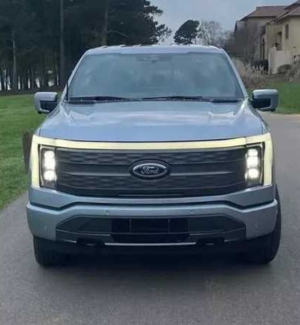 Домкрат Ключ Ford F-150 Lightning Електро