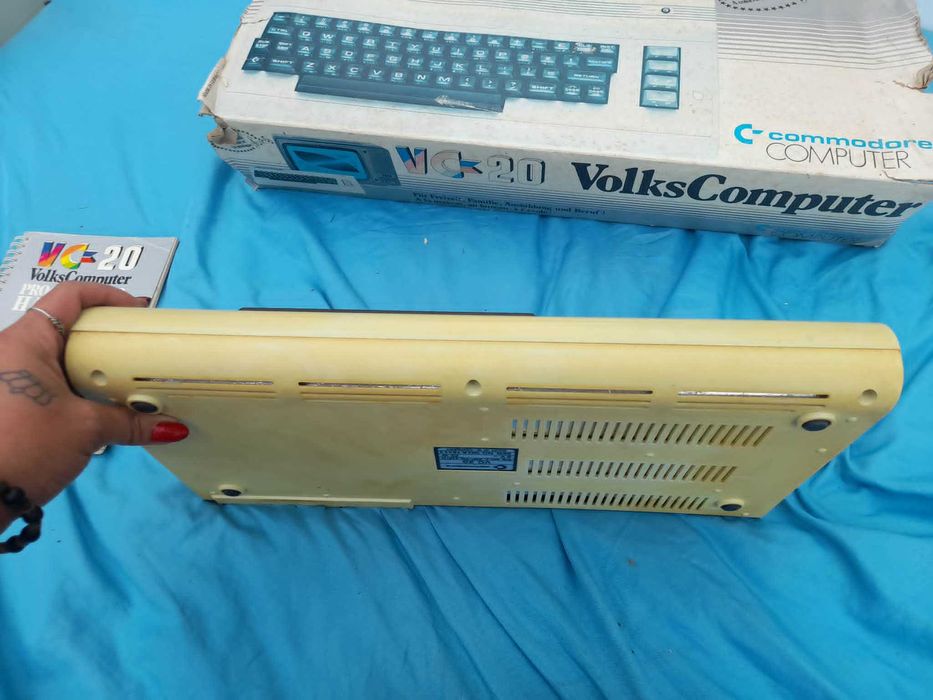 VC Commodore 20 w pudełku