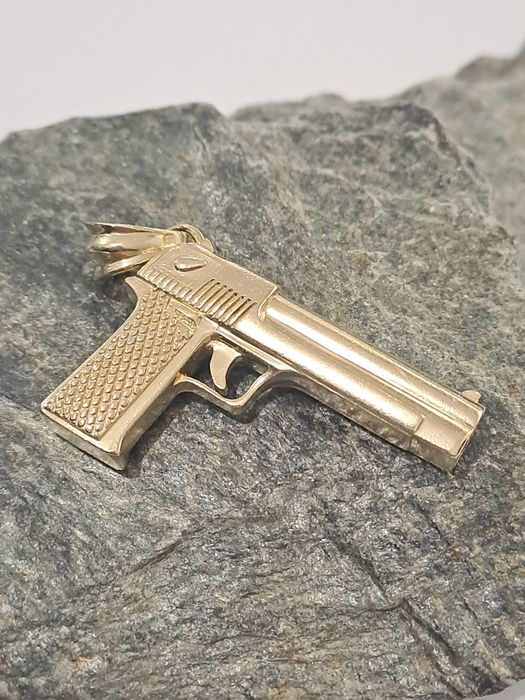 Zlota zawieszka Pistolet Pr.585 Pełny 4 x 2.6 xm