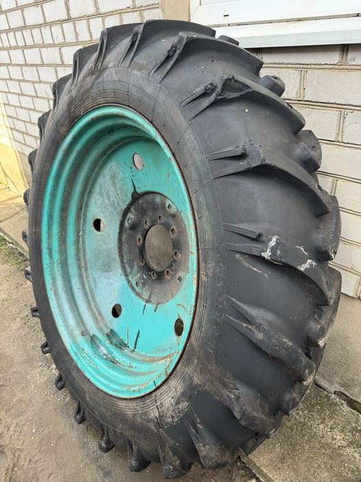 Шина з диском 13.6-38 (340/85-38) на трактор Т40