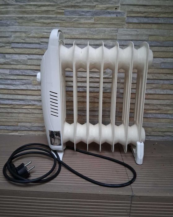 Vende-se Mini Aquecedor a Óleo Usado