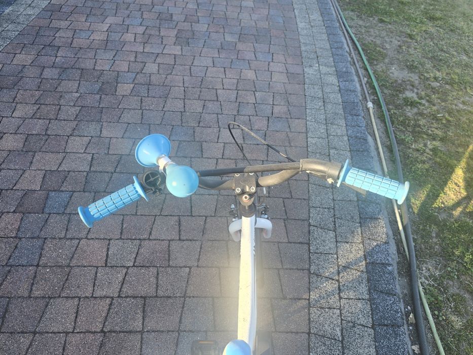 Biały rowerek 3-5 lat