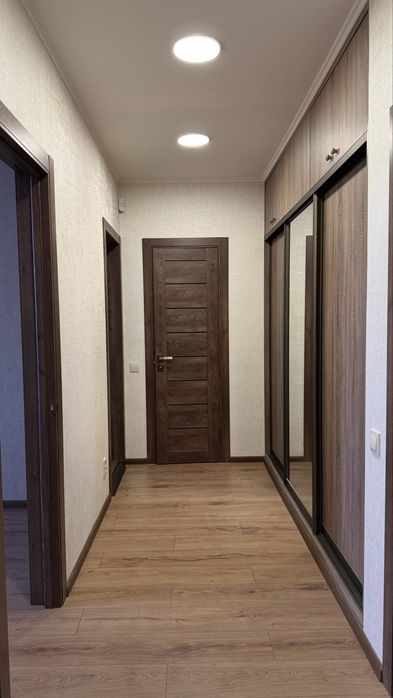 Продам 3-кімнатну квартиру в самому центрі Кропивницького по вулиці Театральна