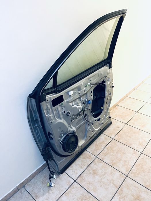 Дверь на Toyota Rav 4