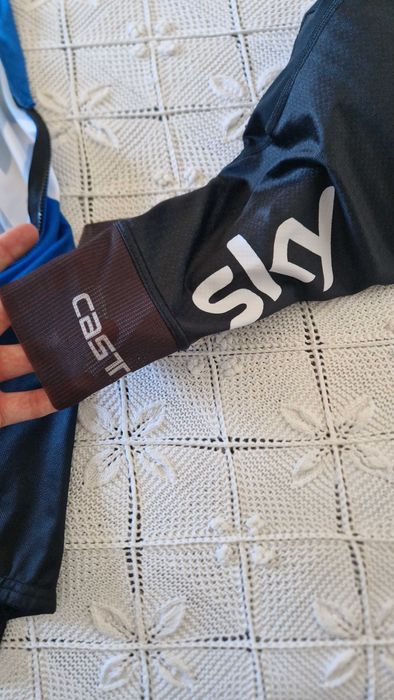 Jersey e calções de ciclismo