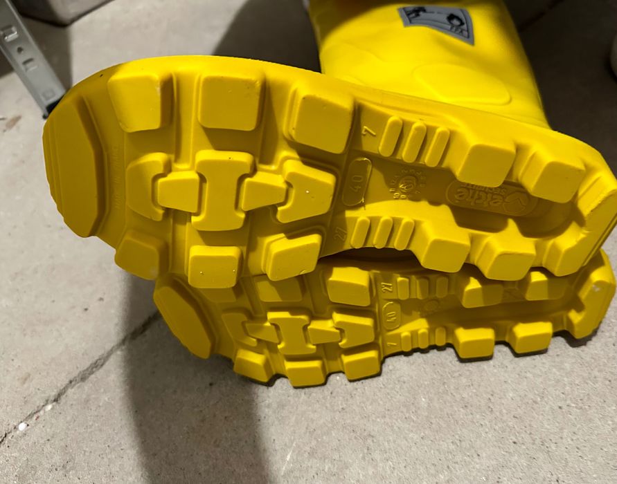 Сапоги защищенные резиновые