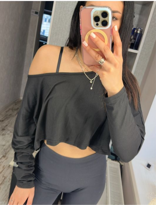 Кофта на одно плечо